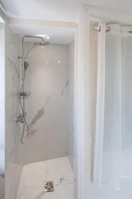 #49 Perfect Location Saleya Old Town 2mins To Sea Ac Apartment Nizza